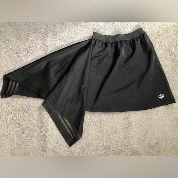 New Adidas Primegreen fashion athleisure black skirt knee asymmetrical S small 4 - Picture 5 of 8